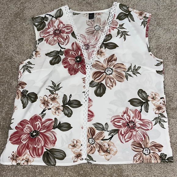 Tops - Flowy Tank from Shein!